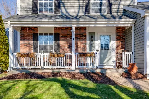 6291 Eagle Ridge Dr, Gurnee, IL 60031 photo 4