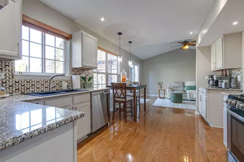 6291 Eagle Ridge Dr, Gurnee, IL 60031 photo 24