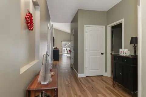 54 Yukon Cir, Bloomington, IL 61705 photo 4