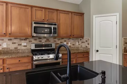 54 Yukon Cir, Bloomington, IL 61705 photo 8