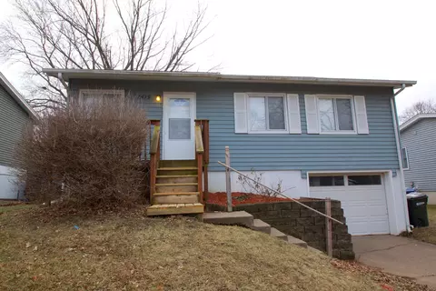 2419 W 58th St, Davenport, IA 52806