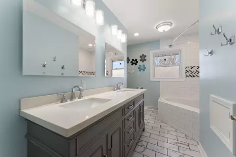 Bath - 1138 N Broad St, Griffith, IN 46319 photo 3 of 4