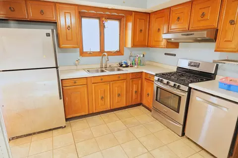 Kitchen - 6432 Cedar Rd, Oak Forest, IL 60452 photo 1 of 1