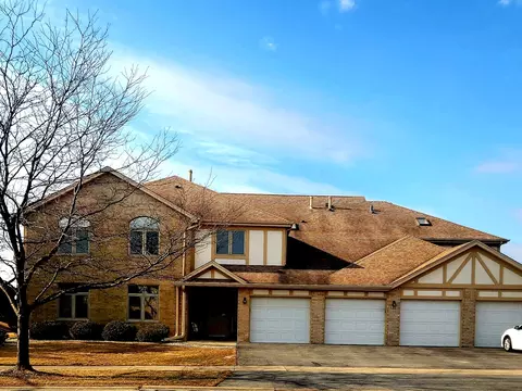 18440 Pine Lake Dr #1, Tinley Park, IL 60477