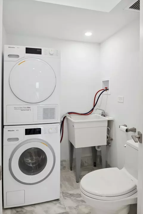 Other - 175 E Delaware Pl #7204, Chicago, IL 60611 photo 6 of 13