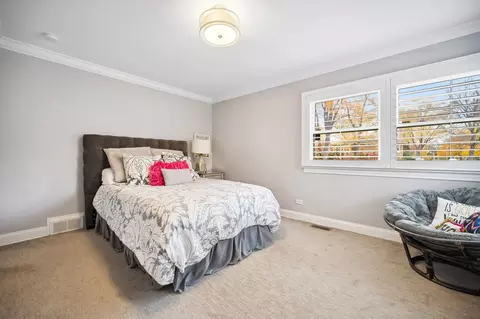 Bedroom - 824 Echo Ln, Glenview, IL 60025 photo 2 of 2