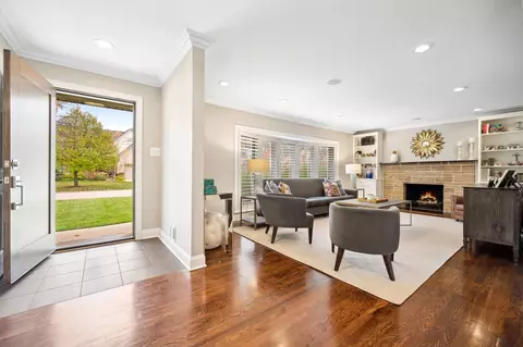 Entry Way - 824 Echo Ln, Glenview, IL 60025 photo 1 of 2