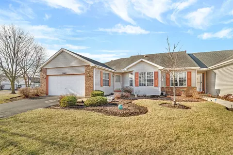 Exterior - 20815 Torrey Pines Ln, Plainfield, IL 60544 photo 2 of 5