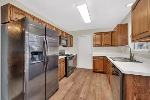 Kitchen - 20815 Torrey Pines Ln, Plainfield, IL 60544 photo 2 of 4