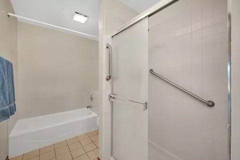 Bath - 20815 Torrey Pines Ln, Plainfield, IL 60544 photo 3 of 3