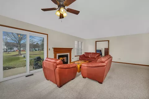 Living - 20815 Torrey Pines Ln, Plainfield, IL 60544 photo 3 of 3