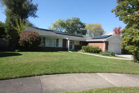 12 S Princeton Ct, Arlington Heights, IL 60005