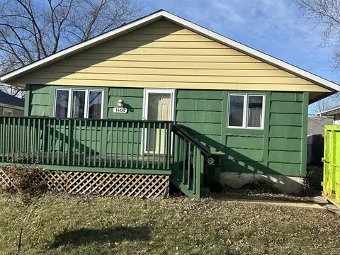 1408 Barberry Ln, Round Lake Beach, IL 60073