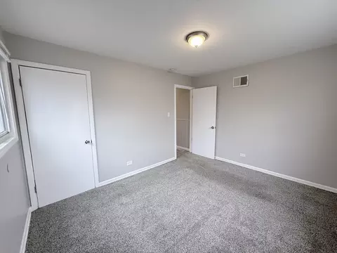 Bedroom - 14610 Blackstone Ave, Dolton, IL 60419 photo 6 of 6