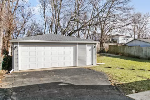 Exterior - 118 Springleaf Dr, Bolingbrook, IL 60440 photo 3 of 3