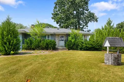 34906 N Augustana Ave, Ingleside, IL 60041