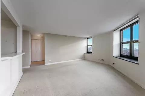 Living - Undisclosed, Chicago, IL 60613 photo 3 of 4