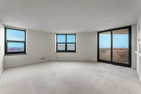 Living - Undisclosed, Chicago, IL 60613 photo 1 of 4