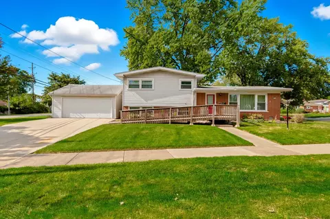 178 W Normandy Dr, Chicago Heights, IL 60411