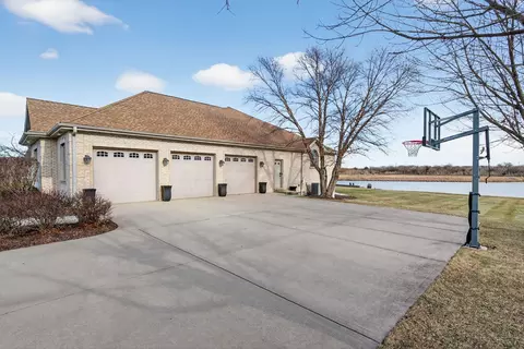 Exterior - 2804 Ninovan Ln, Minooka, IL 60447 photo 3 of 6