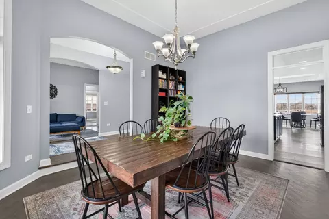 Dining - 2804 Ninovan Ln, Minooka, IL 60447 photo 1 of 5