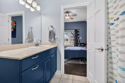 Bath - 2804 Ninovan Ln, Minooka, IL 60447 photo 8 of 10