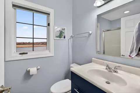 Bath - 2804 Ninovan Ln, Minooka, IL 60447 photo 7 of 10