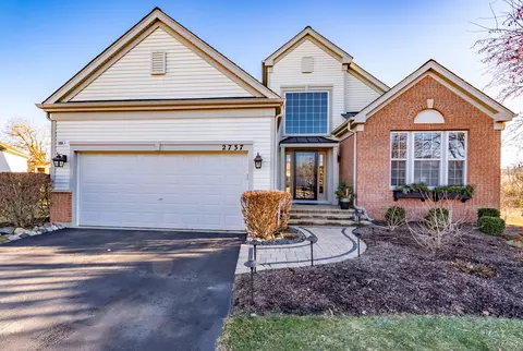 2737 Winton Ct, West Dundee, IL 60118