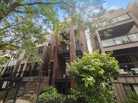 1511 W Walton St #1, Chicago, IL 60642