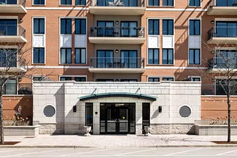 135 S York St #314, Elmhurst, IL 60126