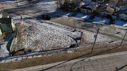 8667 Plainfield Rd, Lyons, IL 60534