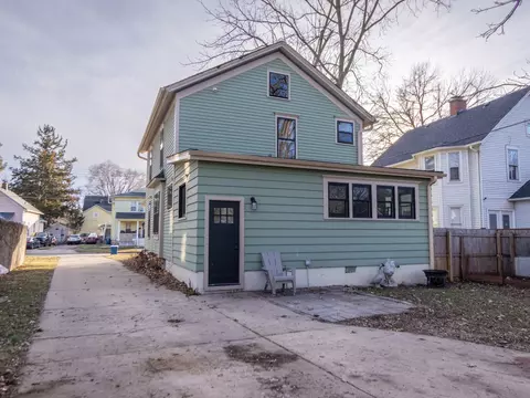 Exterior - 357 W Park Ave, Aurora, IL 60506 photo 2 of 3