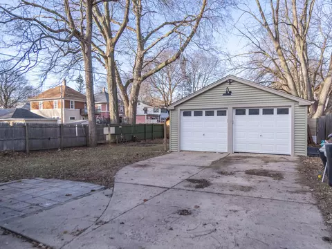 Exterior - 357 W Park Ave, Aurora, IL 60506 photo 3 of 3