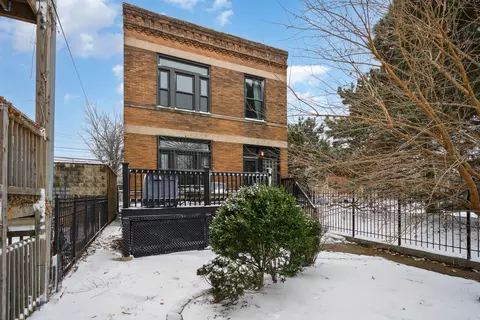 2851 W Division St, Chicago, IL 60622