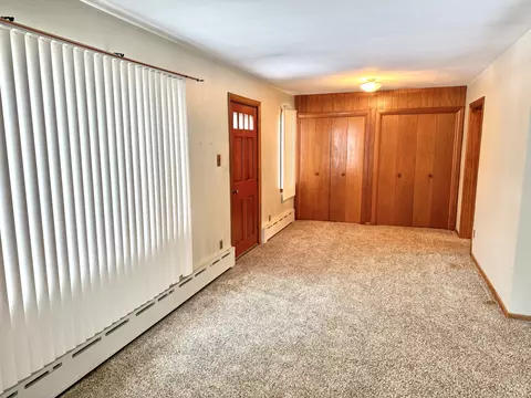 Living - 6 S151 Old Eola Rd, Eola, IL 60519 photo 2 of 5