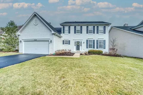 3622 Provence Dr, Saint Charles, IL 60175