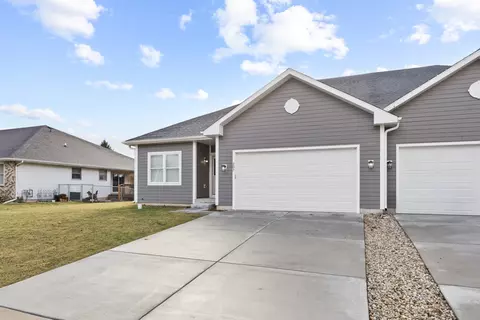 207 Julie Ln, Hampshire, IL 60140