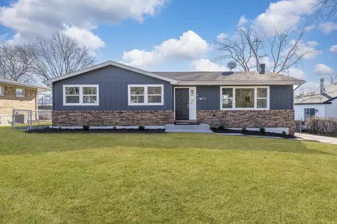 27 W073 Jewell Rd, Winfield, IL 60190