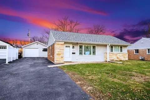 74 Marquette St, Park Forest, IL 60466