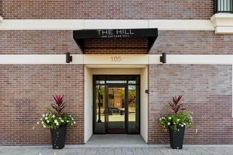 105 S Cottage Hill Ave #304, Elmhurst, IL 60126