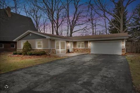 137 Kimber Dr, New Lenox, IL 60451