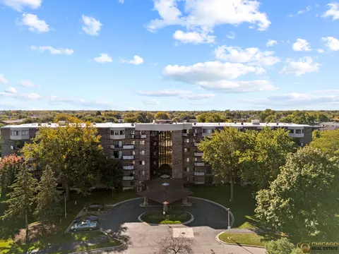 1275 E Baldwin Ln #601, Palatine, IL 60074