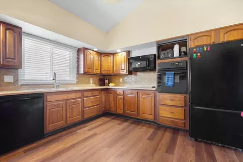 Kitchen - 5 Pembrook Cir, Bloomington, IL 61704 photo 2 of 2