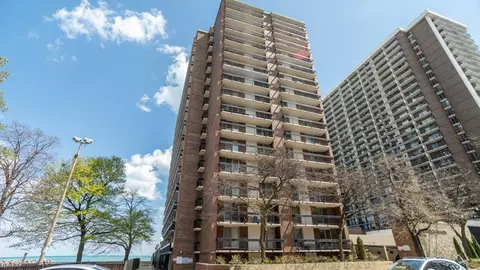 5901 N Sheridan Rd #9C, Chicago, IL 60660