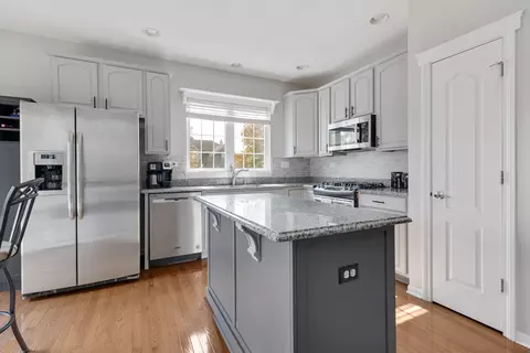 Kitchen - 1127 Pine Valley Ct, Elgin, IL 60124 photo 2 of 4