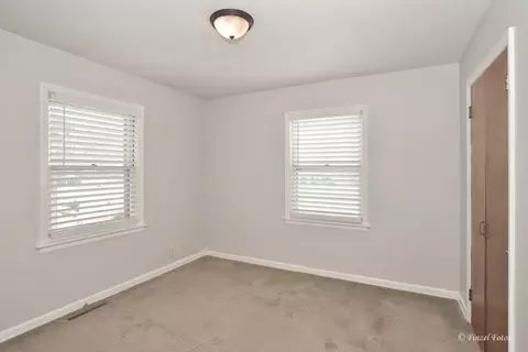 Bedroom - 800 Morgan St, Elgin, IL 60123 photo 2 of 2