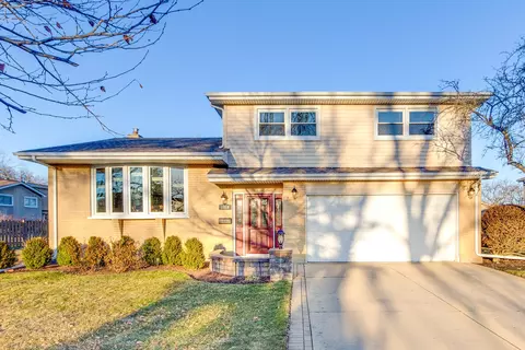 1810 E Waverly Dr, Arlington Heights, IL 60004