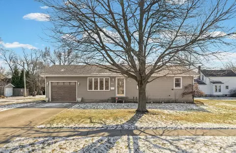 411 E 13th St, Gibson City, IL 60936