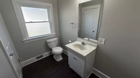 Bath - 453 Addison St, Elgin, IL 60120 photo 1 of 2
