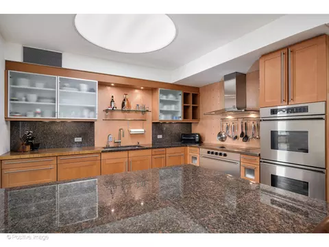 Kitchen - 175 E Delaware Pl #5116, Chicago, IL 60611 photo 4 of 6